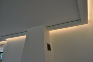 indirekte Beleuchtung und Deckensegel