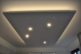 Indirektes Licht Bella mit Deckensegel und Spots