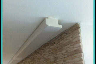 Lichvoute selber bauen: Schritt 4 - LED Lichtband einkleben und anschliessen.