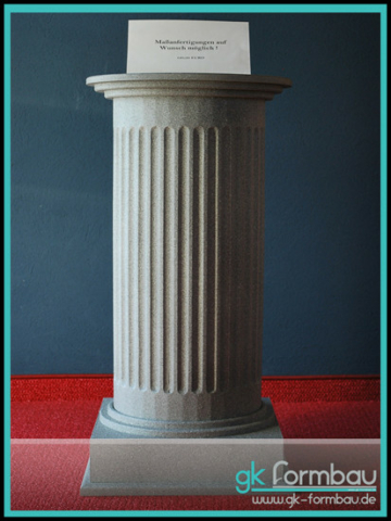 Antik Säule im Steinlook
