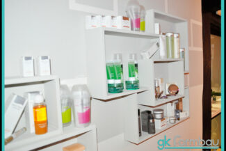 Kosmetikstudio Feinschliff Nauen GKB Regal aus Rohrprofil gefertigt